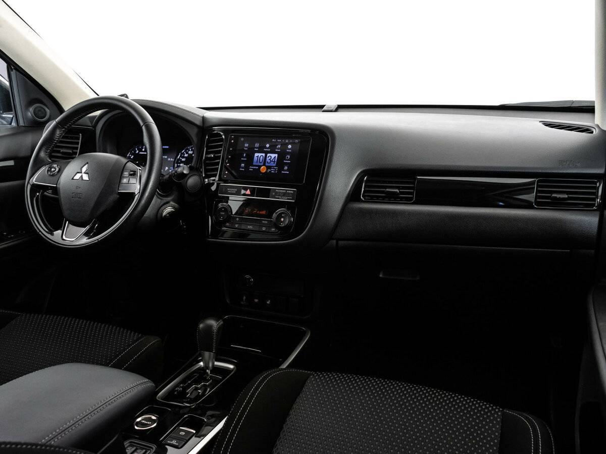 Mitsubishi Outlander с пробегом — 2019 год. Фото: #6
