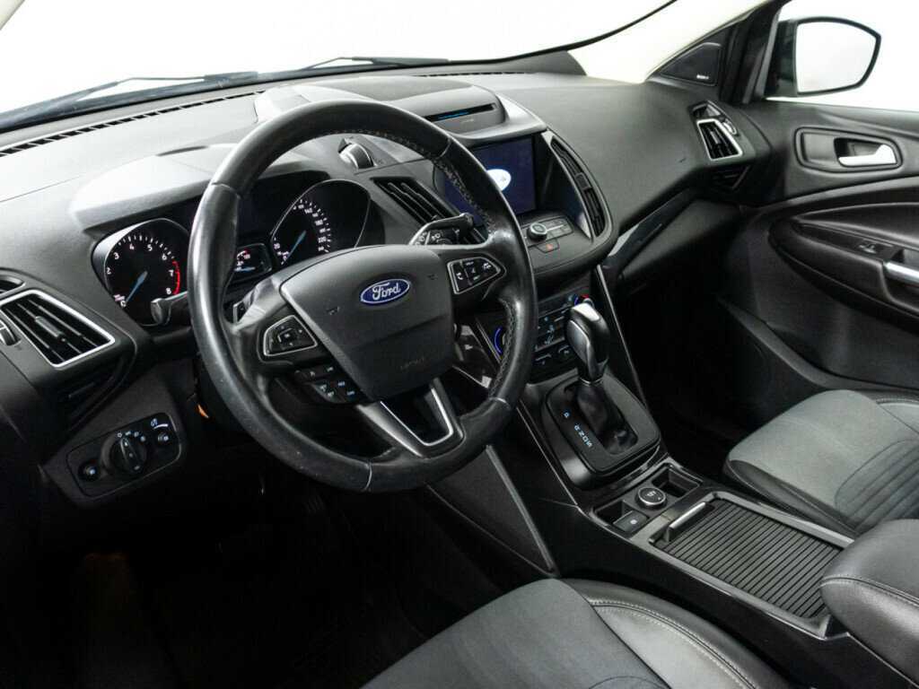 Ford Kuga с пробегом — 2017 год. Фото: #10