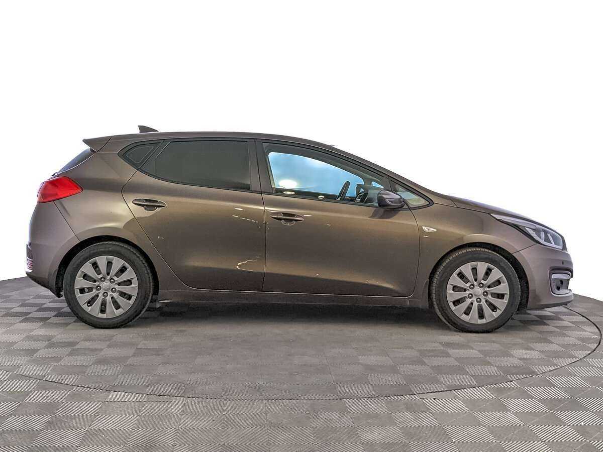 Kia Ceed с пробегом — 2017 год. Фото: #3