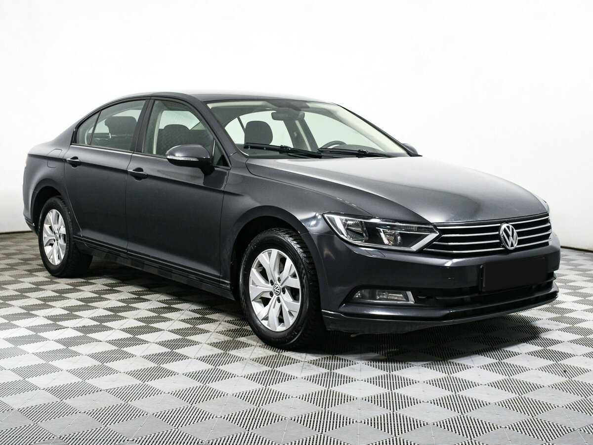 Volkswagen Passat с пробегом — 2017 год. Фото: #2