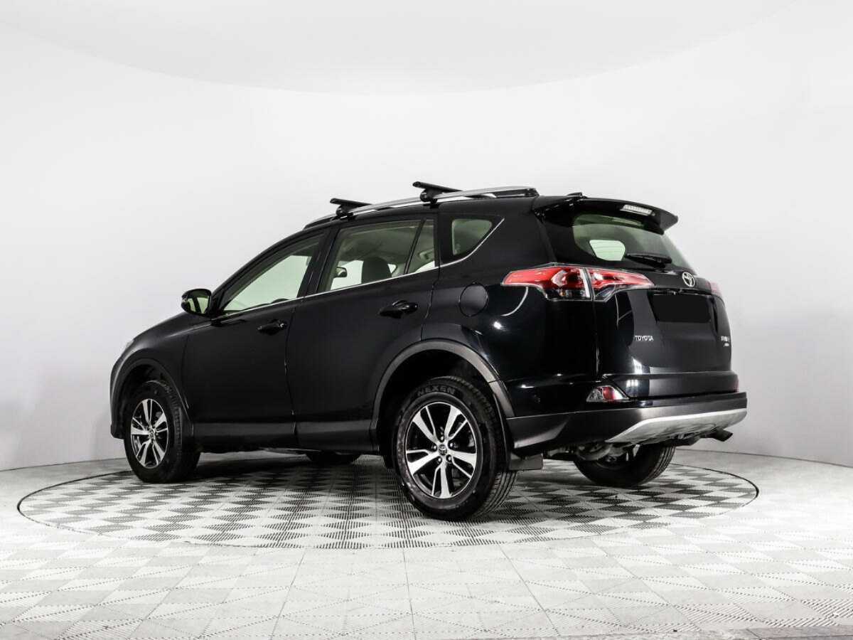 Toyota RAV4 с пробегом — 2016 год. Фото: #7