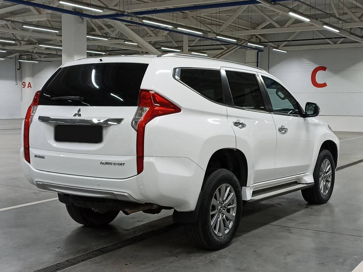 Mitsubishi Pajero Sport с пробегом — 2018 год. Фото: #4