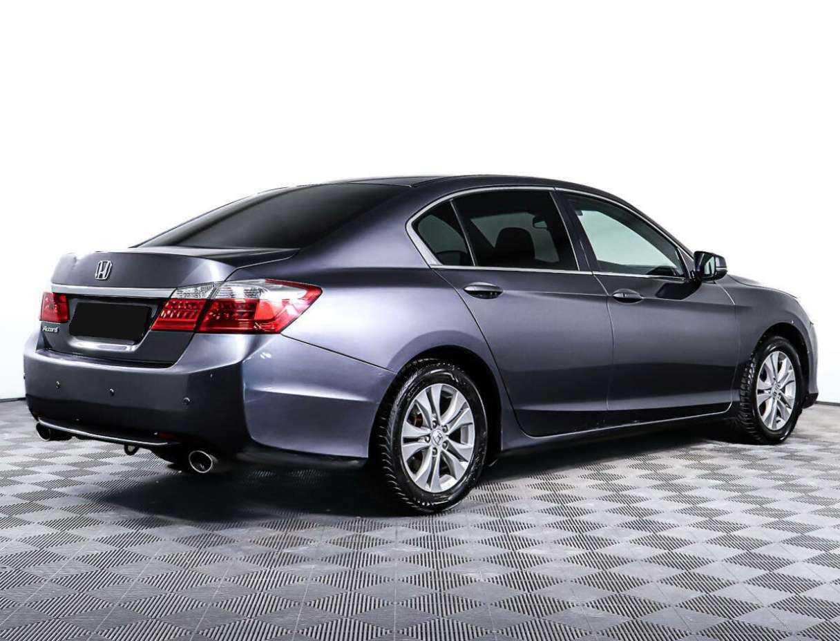Honda Accord с пробегом — 2013 год. Фото: #3