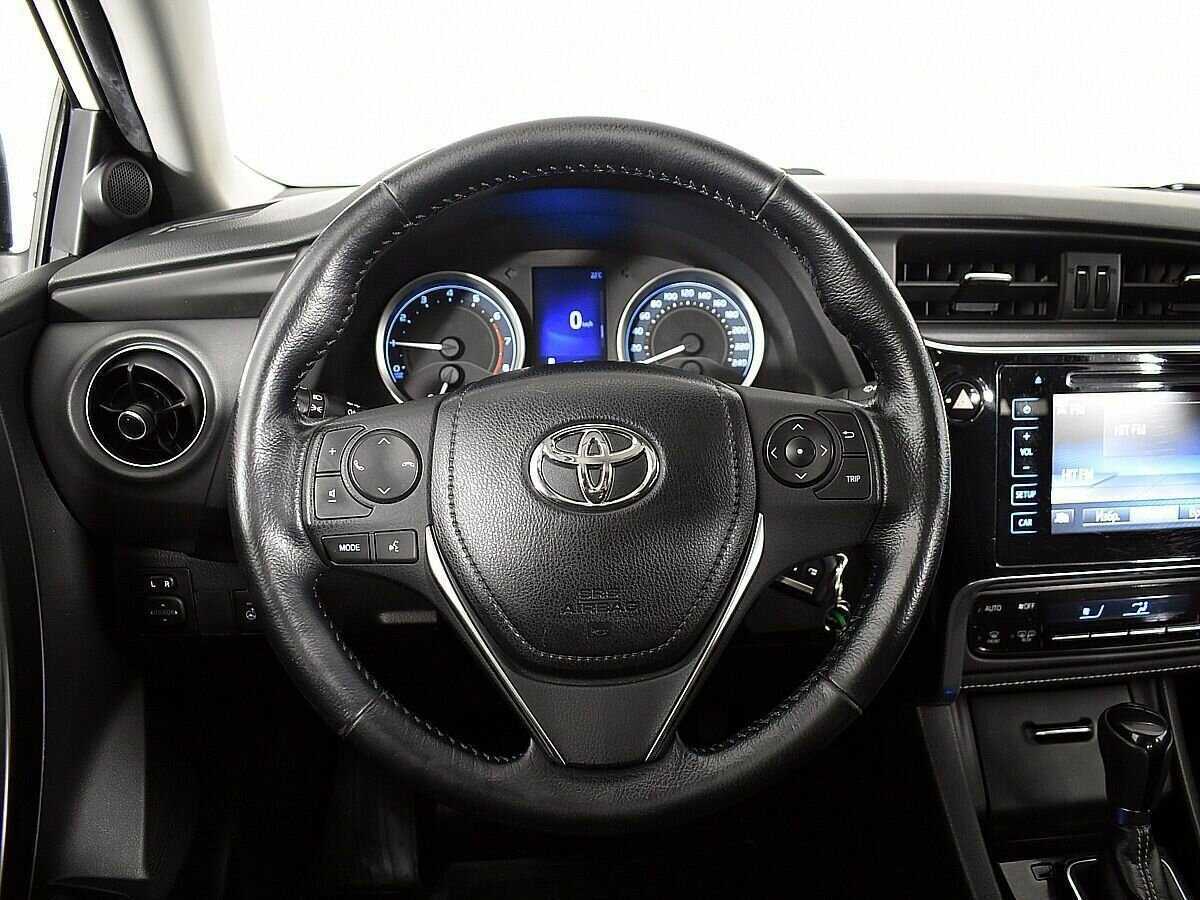 Toyota Corolla с пробегом — 2017 год. Фото: #10