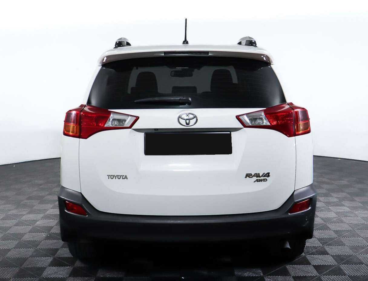 Toyota RAV4 с пробегом — 2014 год. Фото: #5