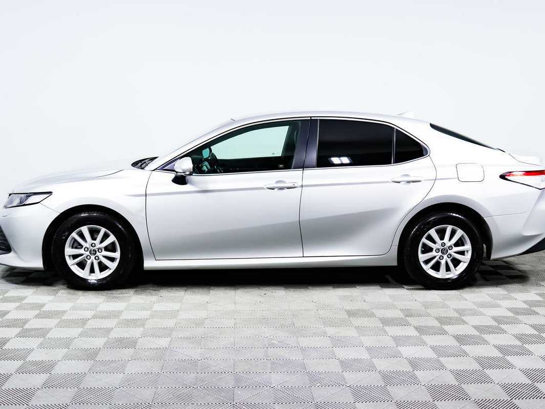 Toyota Camry с пробегом — 2018 год. Фото: #7