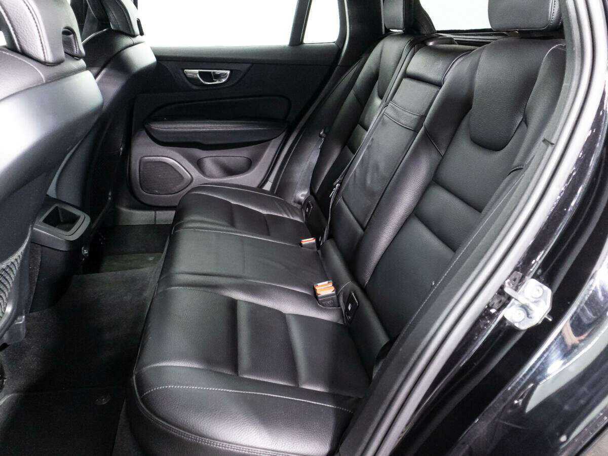 Volvo V60 с пробегом — 2018 год. Фото: #9