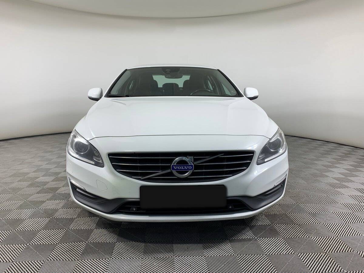 Volvo S60 с пробегом — 2014 год. Фото: #1