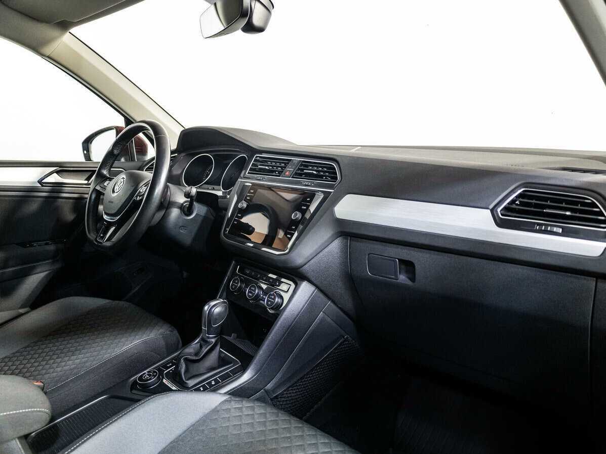 Volkswagen Tiguan с пробегом — 2017 год. Фото: #8