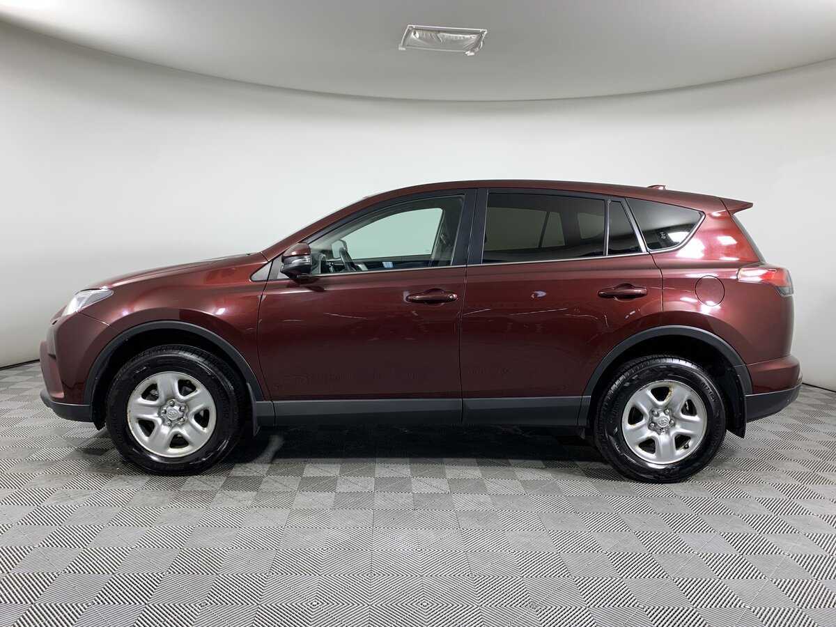 Toyota RAV4 с пробегом — 2018 год. Фото: #7