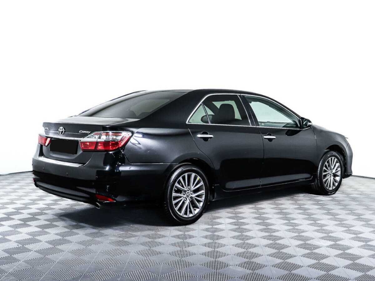 Toyota Camry с пробегом — 2016 год. Фото: #3