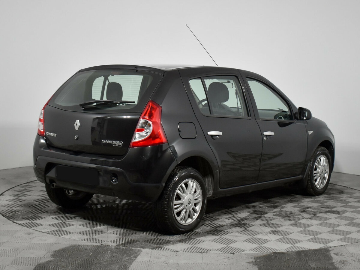 Renault Sandero с пробегом — 2014 год. Фото: #4