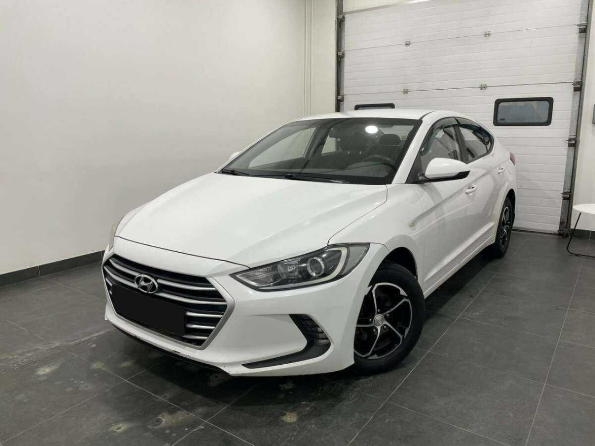 Hyundai Elantra с пробегом — 2016 год. Посмотреть фото