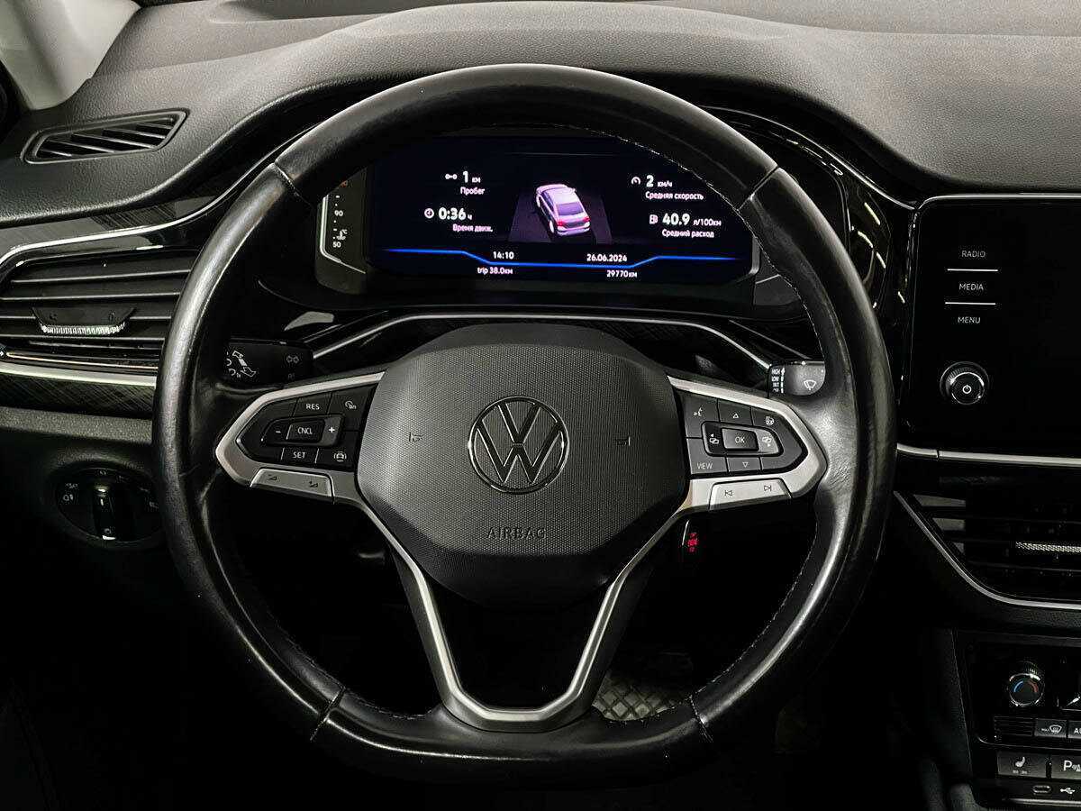 Volkswagen Polo с пробегом — 2020 год. Фото: #11
