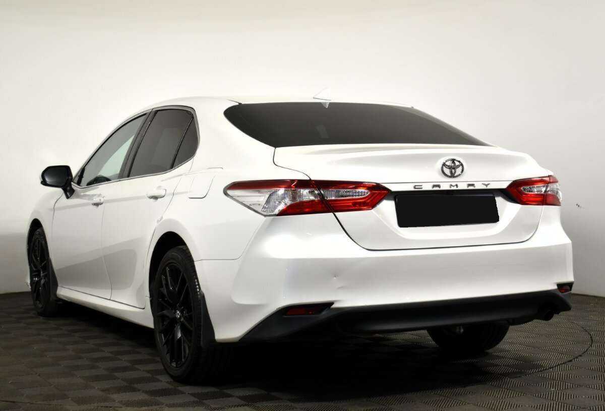 Toyota Camry с пробегом — 2021 год. Фото: #5