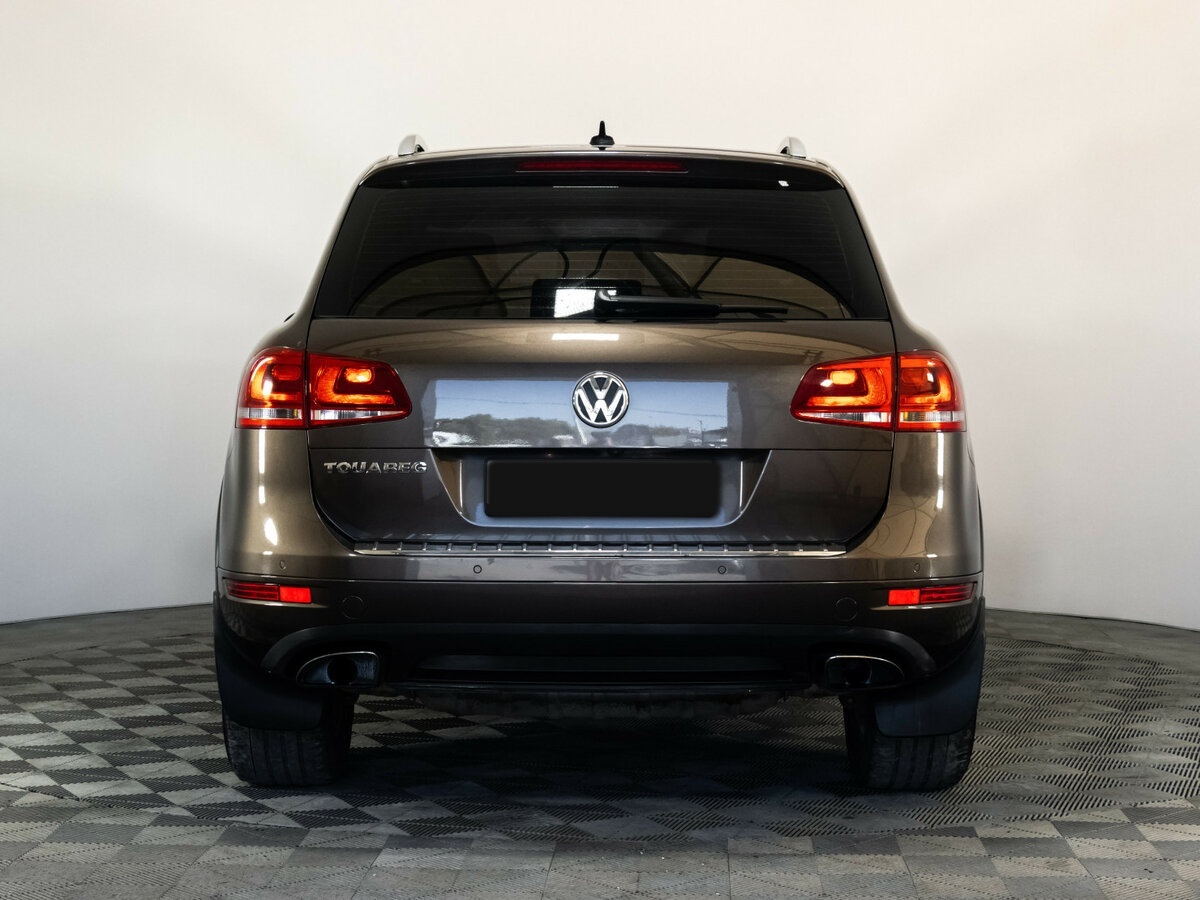 Volkswagen Touareg с пробегом — 2012 год. Фото: #4