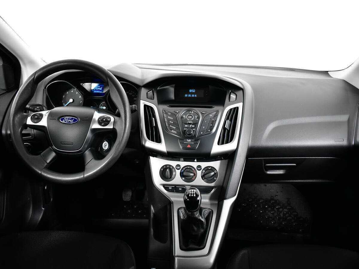 Ford Focus с пробегом — 2015 год. Фото: #11