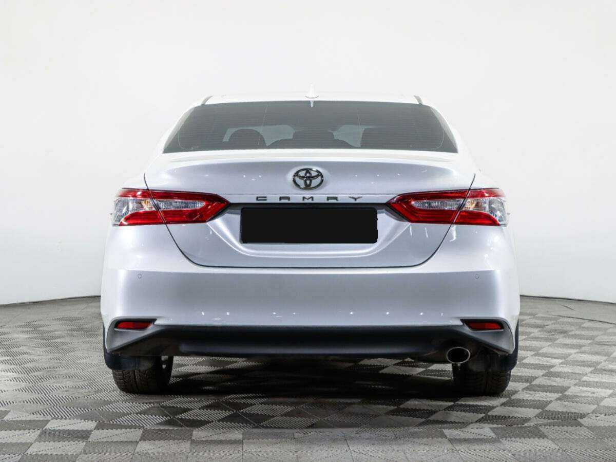 Toyota Camry с пробегом — 2018 год. Фото: #5