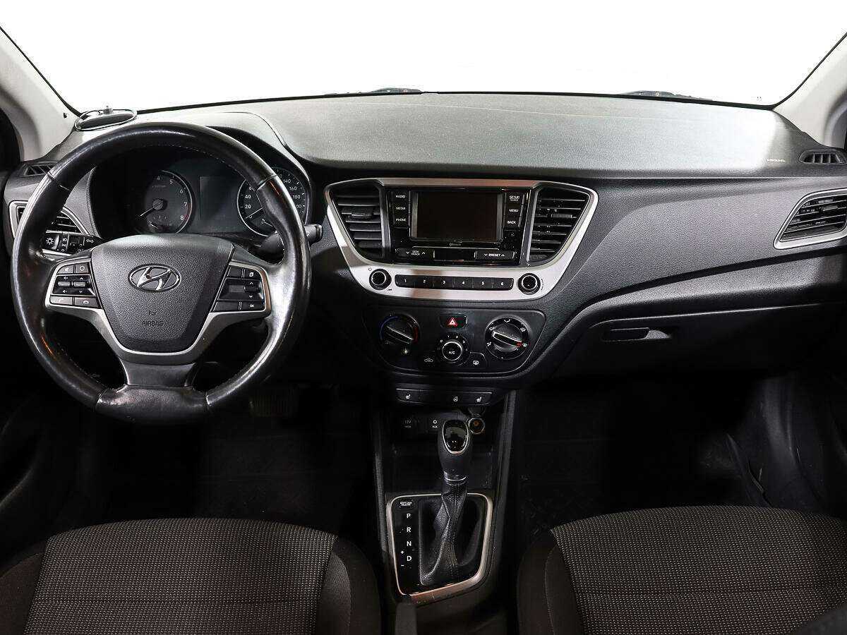 Hyundai Solaris с пробегом — 2017 год. Фото: #11