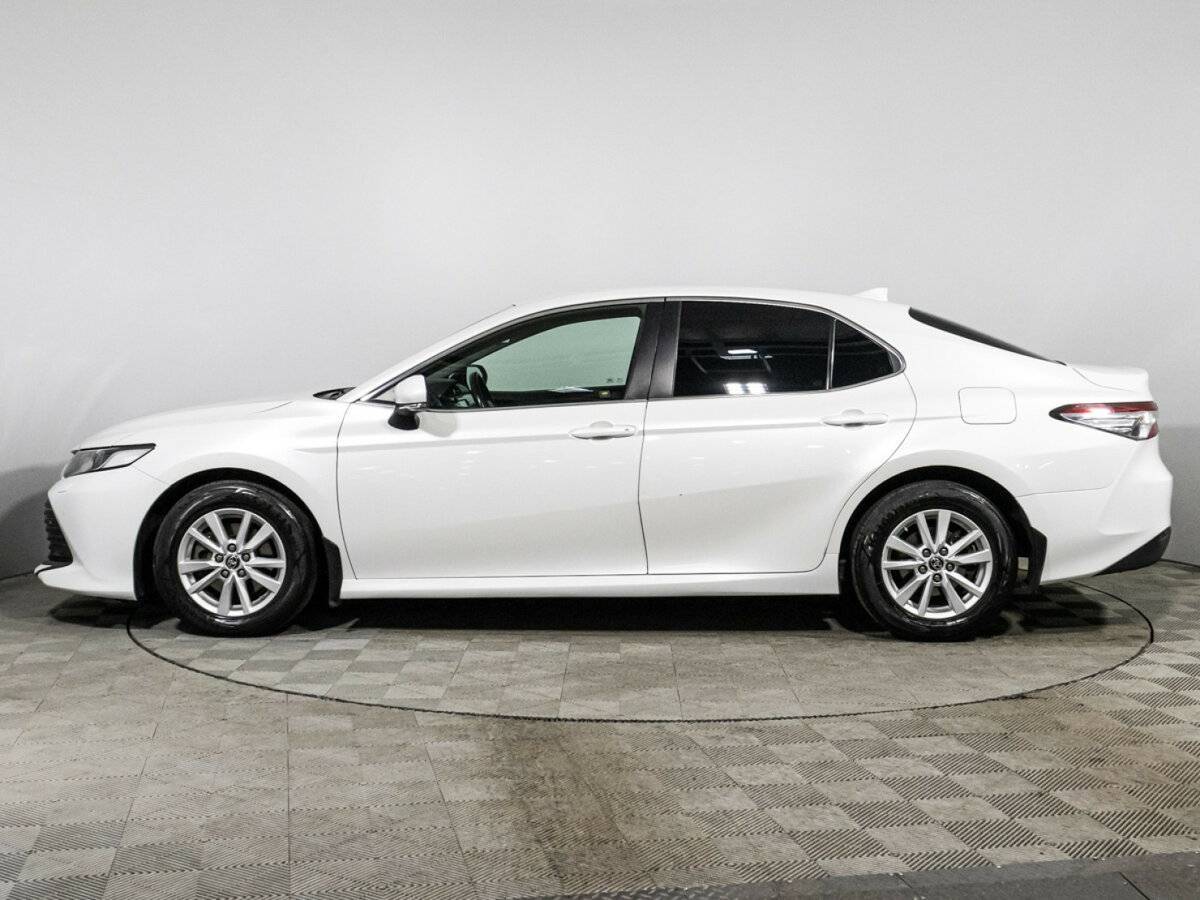 Toyota Camry с пробегом — 2020 год. Фото: #7
