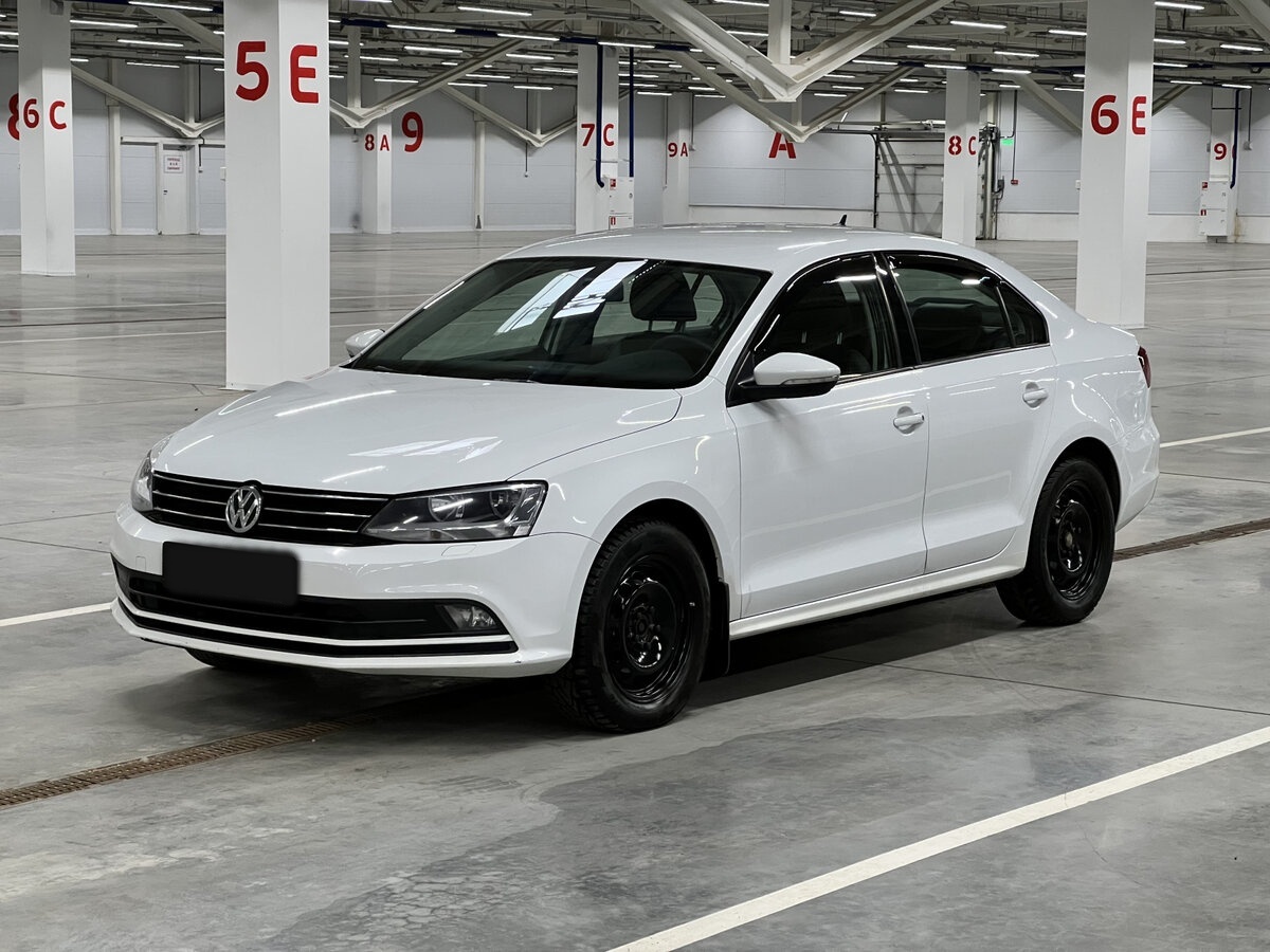 Volkswagen Jetta с пробегом — 2016 год. Фото: #0