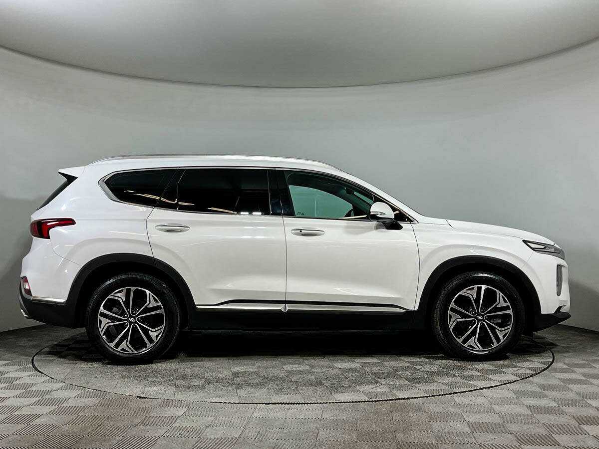Hyundai Santa Fe с пробегом — 2018 год. Фото: #3