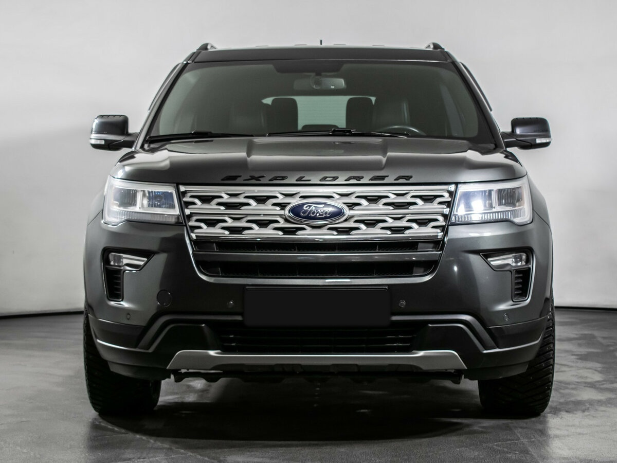 Ford Explorer с пробегом — 2018 год. Фото: #1
