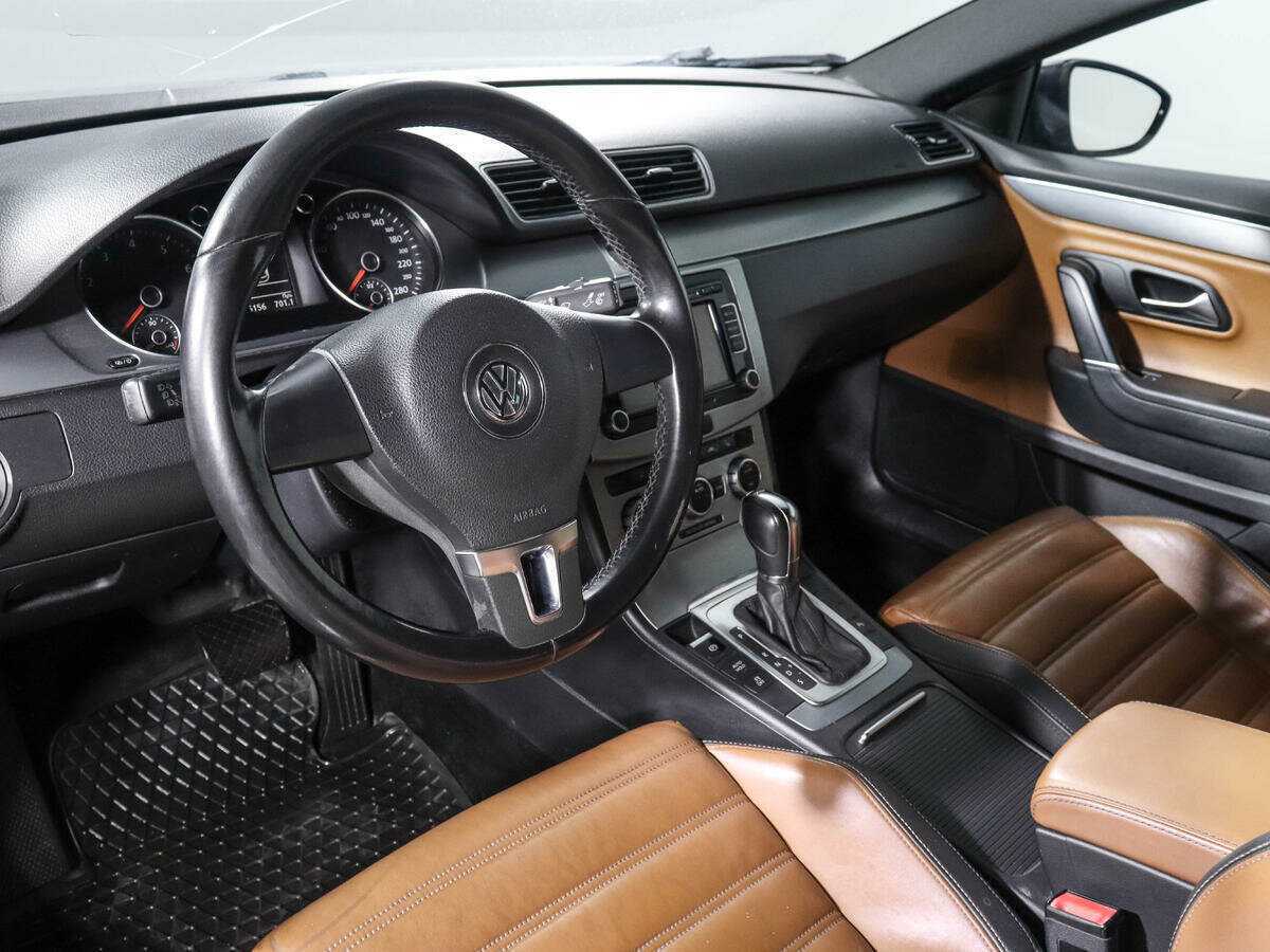 Volkswagen Passat CC с пробегом — 2013 год. Фото: #11