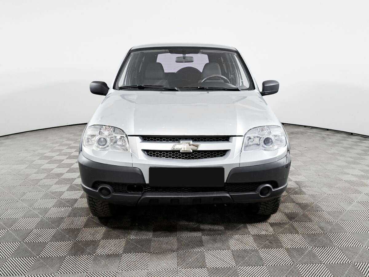 Chevrolet Niva с пробегом — 2013 год. Фото: #1