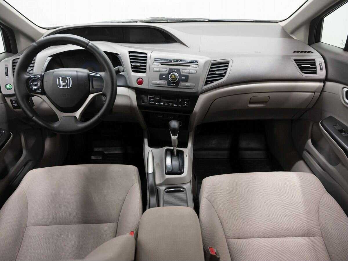 Honda Civic с пробегом — 2012 год. Фото: #12