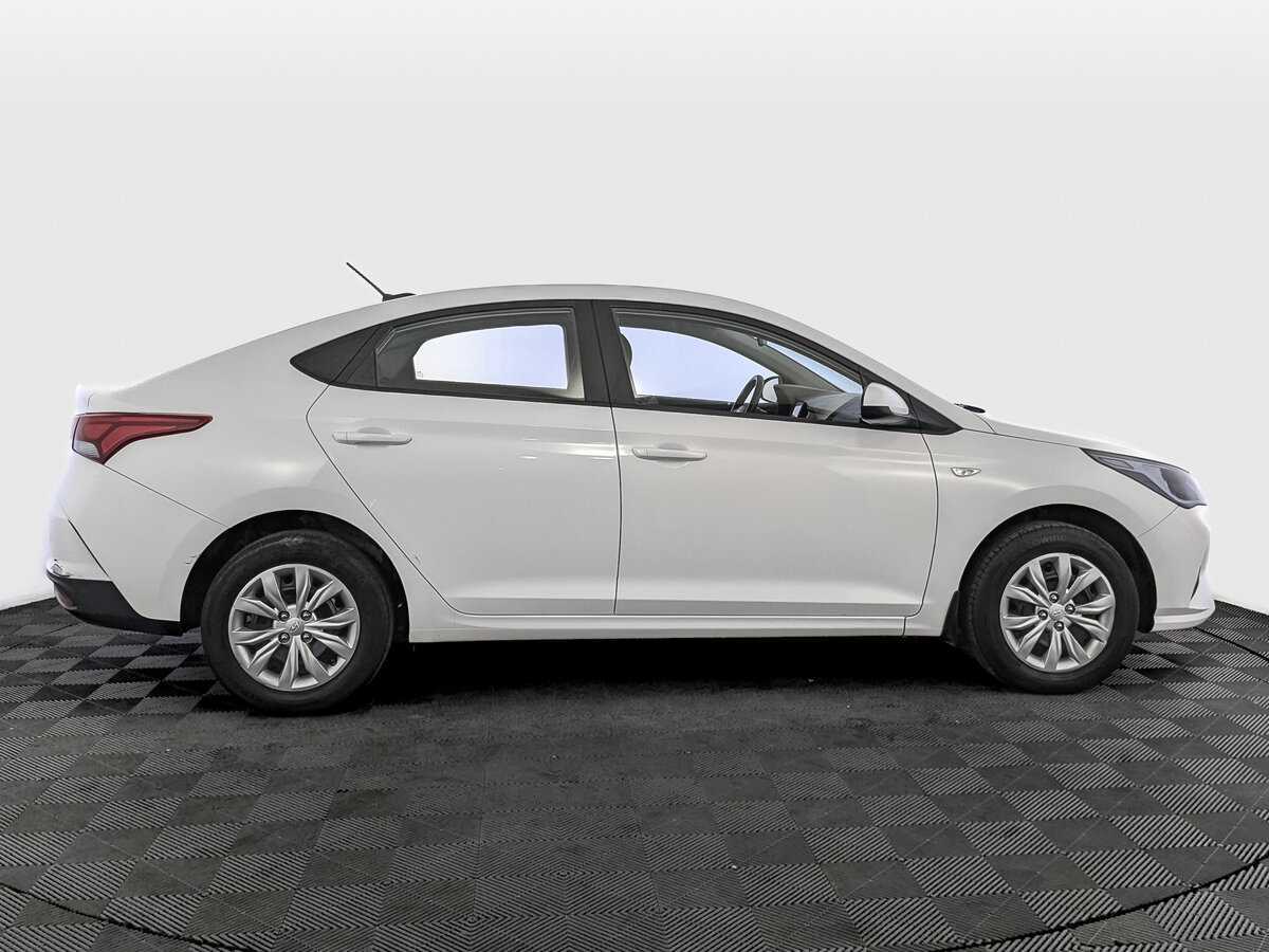 Hyundai Solaris с пробегом — 2021 год. Фото: #3
