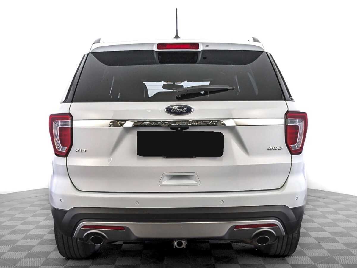 Ford Explorer с пробегом — 2017 год. Фото: #5