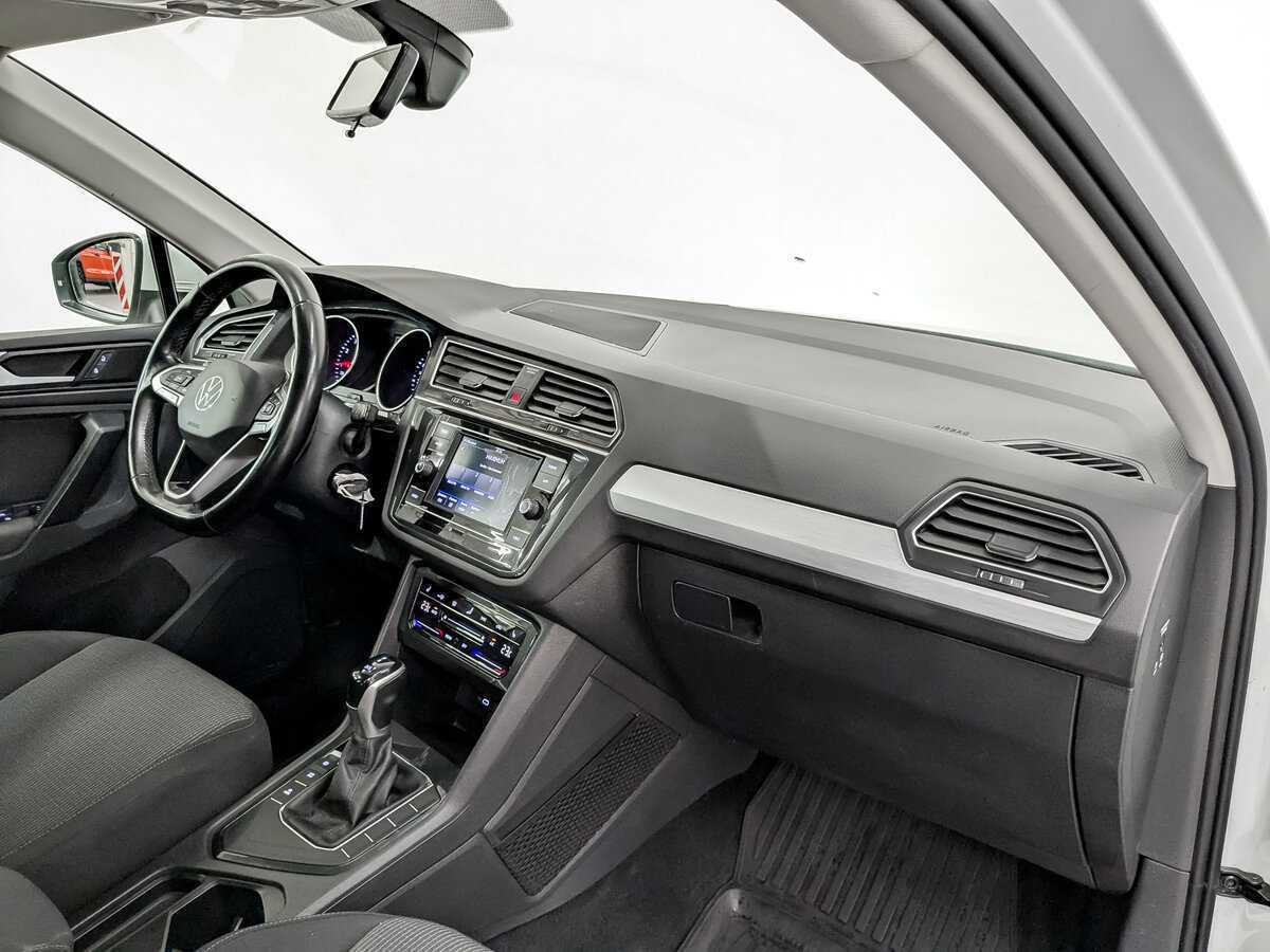 Volkswagen Tiguan с пробегом — 2021 год. Фото: #9