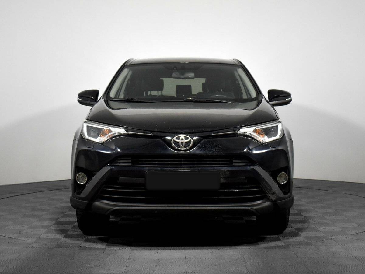 Toyota RAV4 с пробегом — 2018 год. Фото: #1