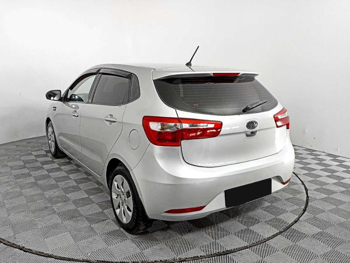Kia Rio с пробегом — 2012 год. Фото: #6