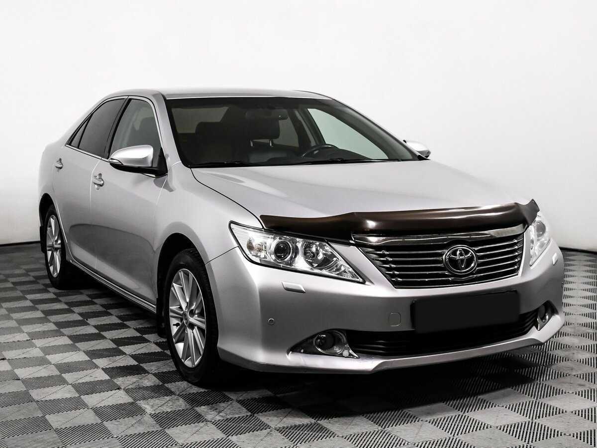 Toyota Camry с пробегом — 2014 год. Фото: #2