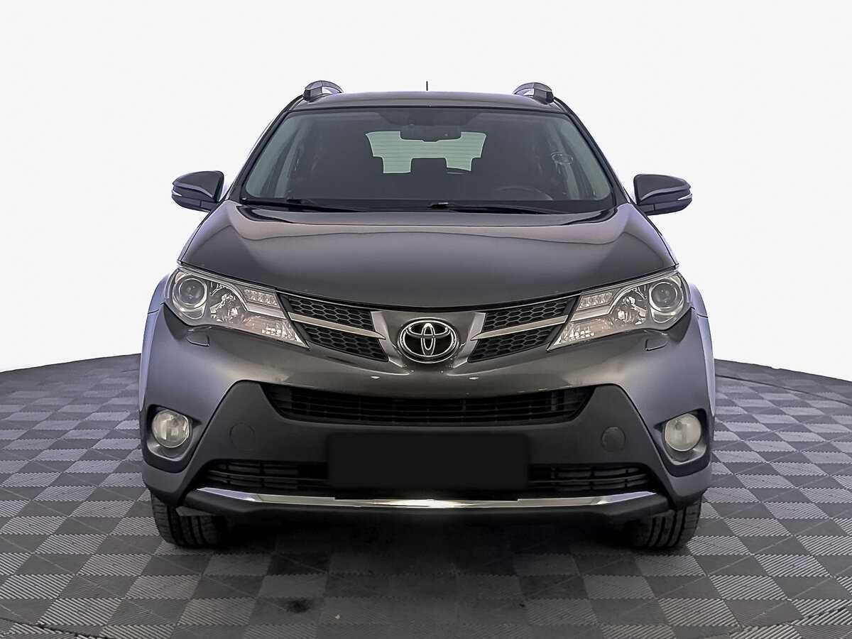 Toyota RAV4 с пробегом — 2014 год. Фото: #1