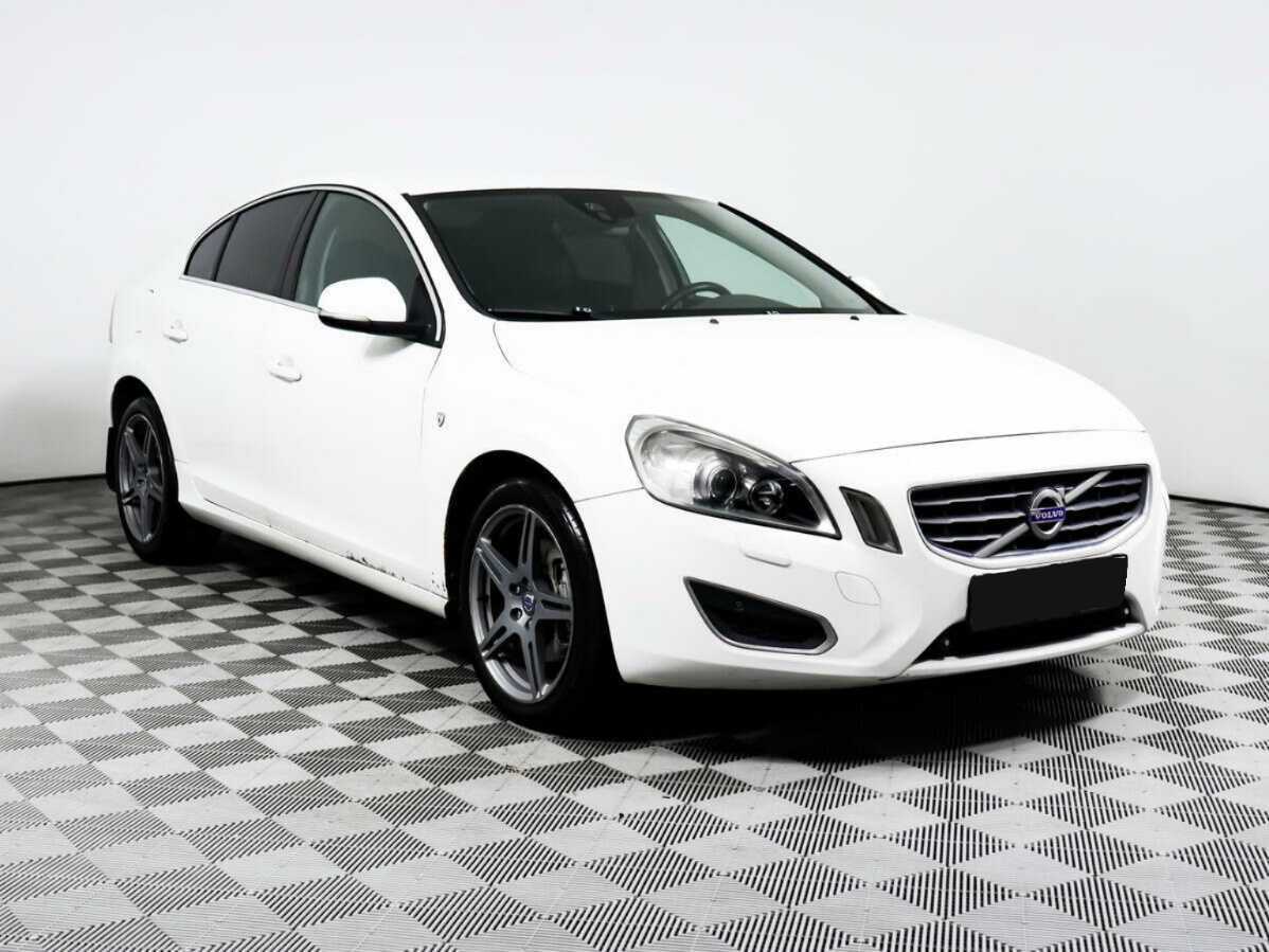 Volvo S60 с пробегом — 2012 год. Фото: #2