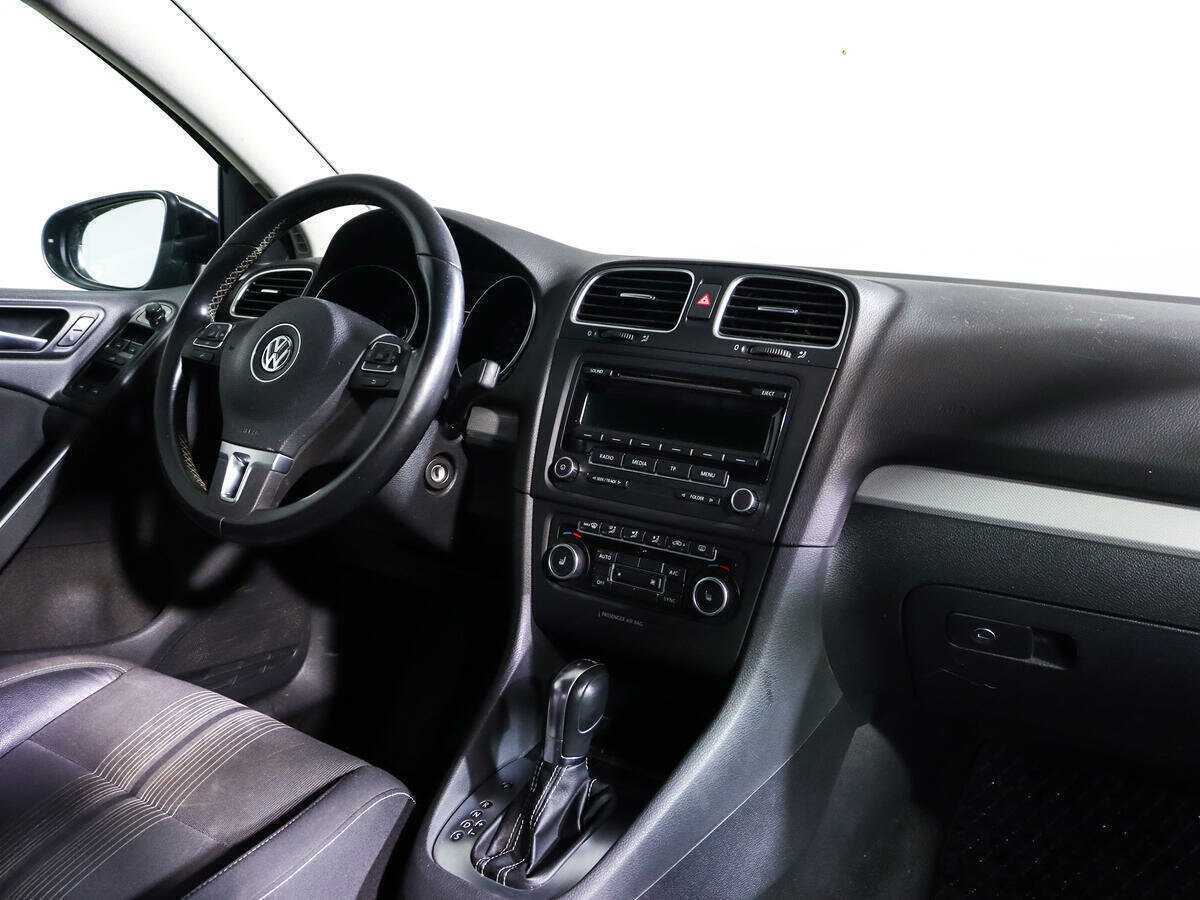 Volkswagen Golf с пробегом — 2012 год. Фото: #6
