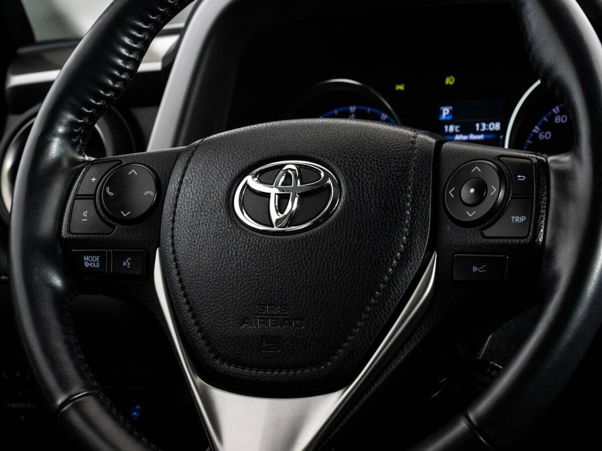 Toyota RAV4 с пробегом — 2019 год. Фото: #10