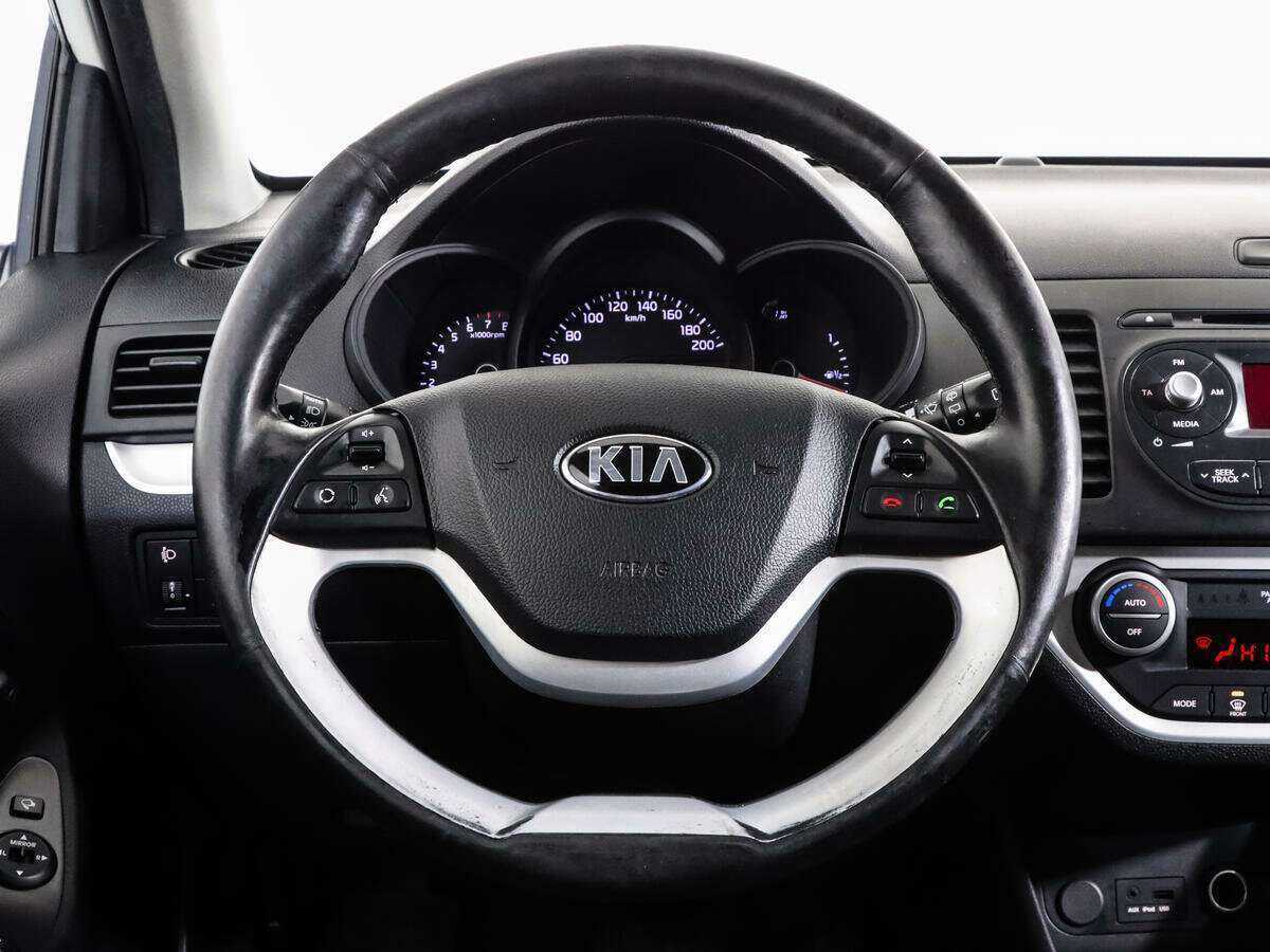 Kia Picanto с пробегом — 2013 год. Фото: #11