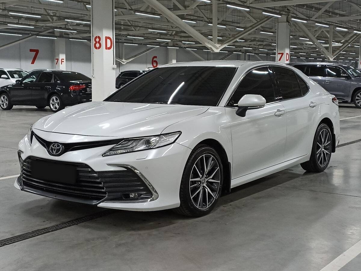 Toyota Camry с пробегом — 2021 год. Посмотреть фото