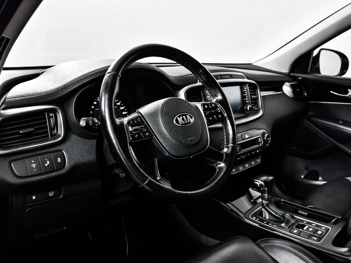 Kia Sorento с пробегом — 2018 год. Фото: #11