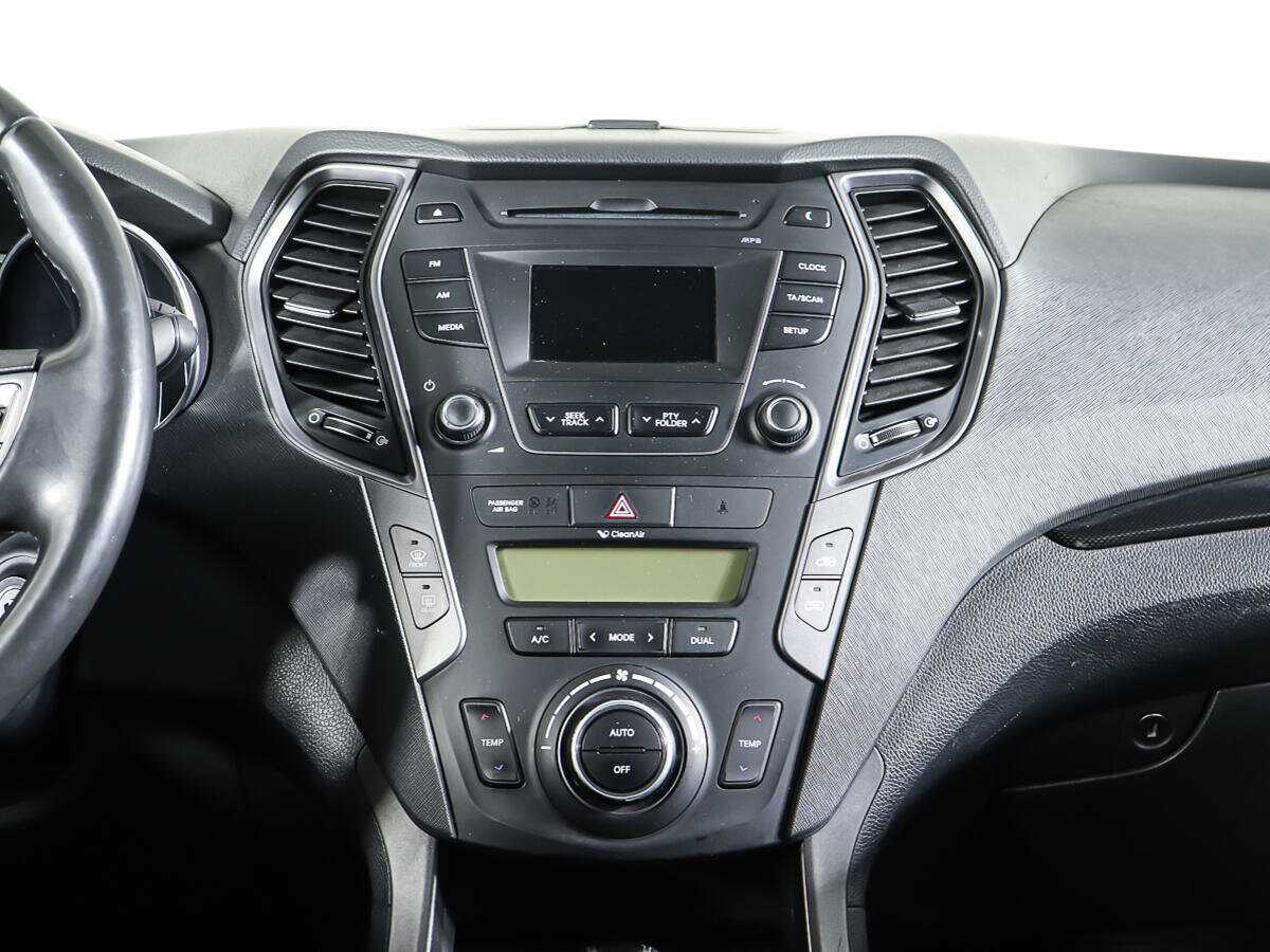 Hyundai Santa Fe с пробегом — 2013 год. Фото: #11