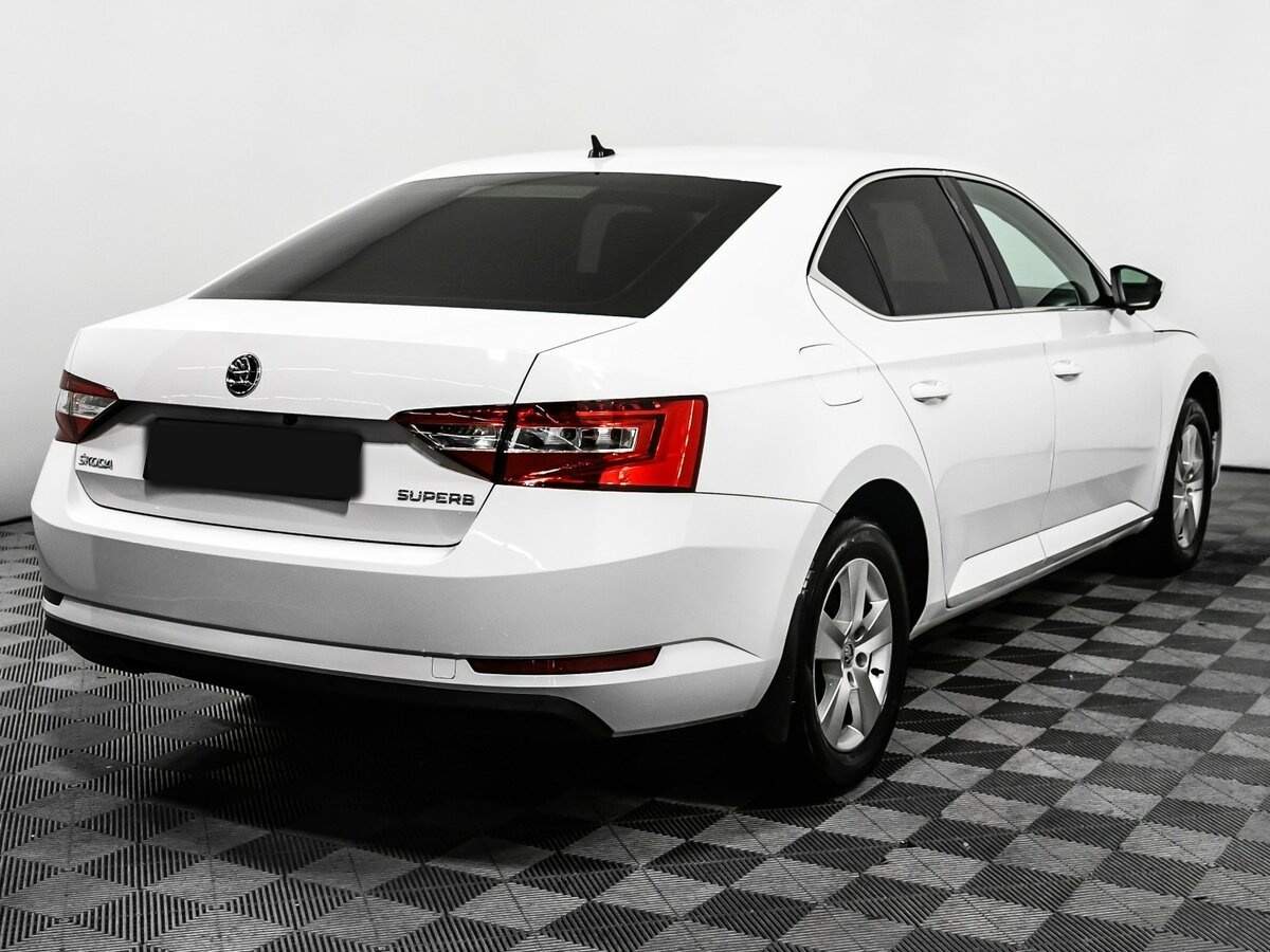 Skoda Superb с пробегом — 2016 год. Фото: #4