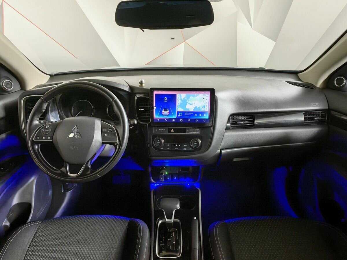 Mitsubishi Outlander с пробегом — 2019 год. Фото: #9