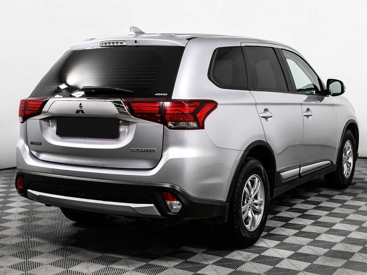 Mitsubishi Outlander с пробегом — 2018 год. Фото: #4
