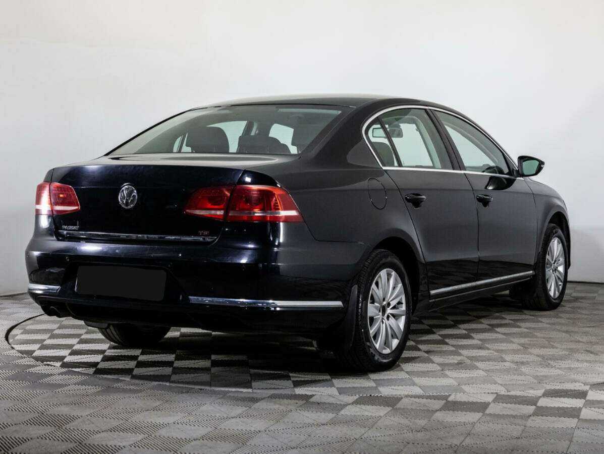 Volkswagen Passat с пробегом — 2012 год. Фото: #4