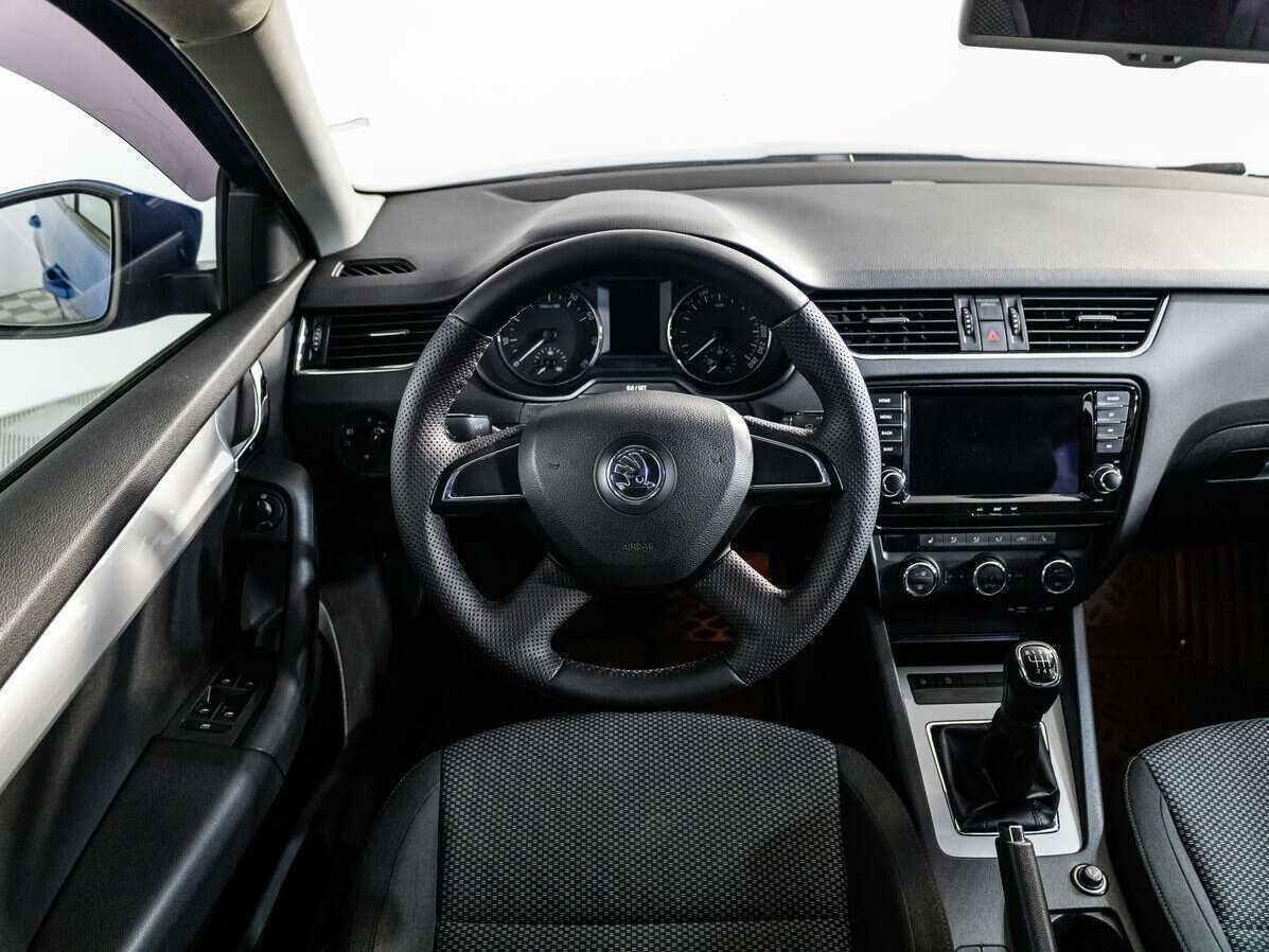 Skoda Octavia с пробегом — 2013 год. Фото: #12