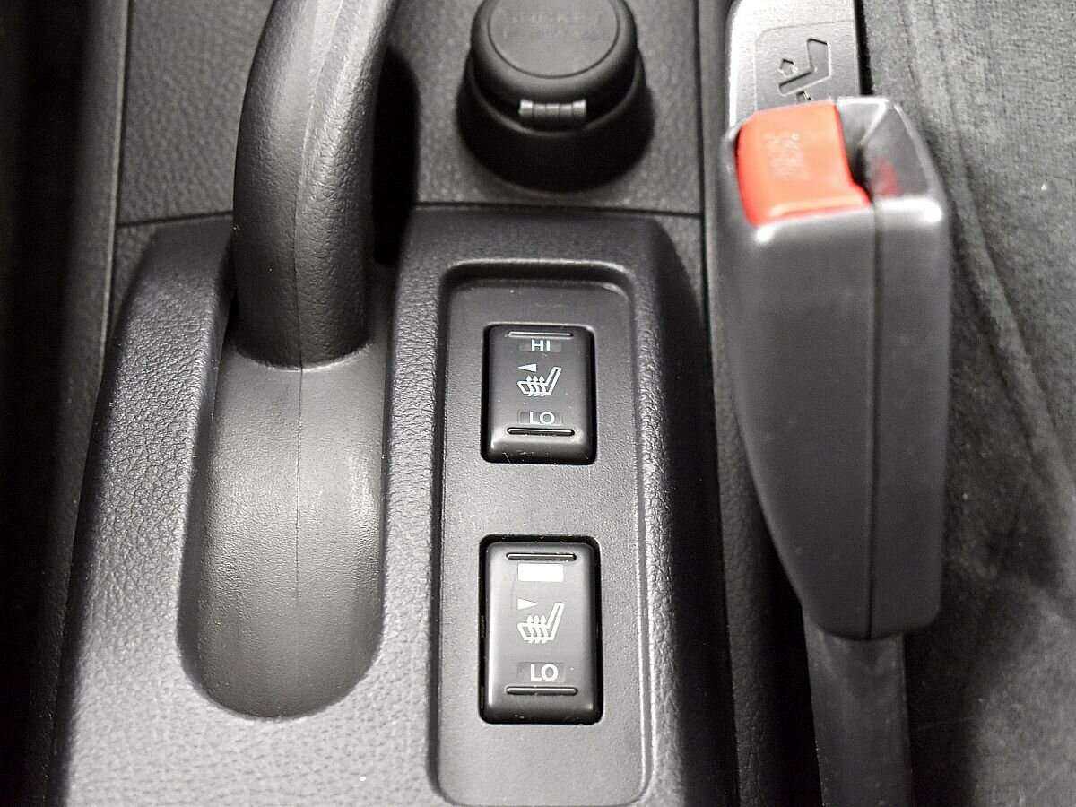 Nissan Tiida с пробегом — 2013 год. Фото: #14